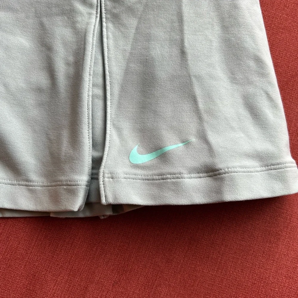 Nike Gray and White Tiered Skater Skorts - Picture 7 of 8